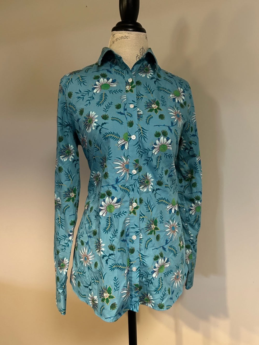 Lands' End Women's Blue Floral Supima Cotton Button Down Shirt L/S 10 Tall